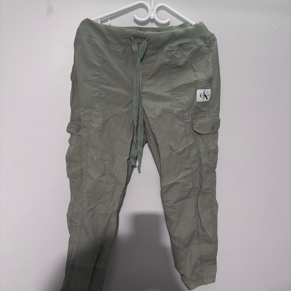 Calvin Klein Khaki Green Cargo Capri Pants Women’s Drawstring Utility Pants